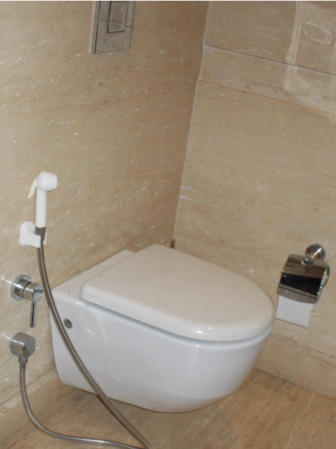 Golf Links Water Closet